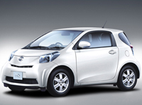 iQ（アイキュー）/ 乗用車